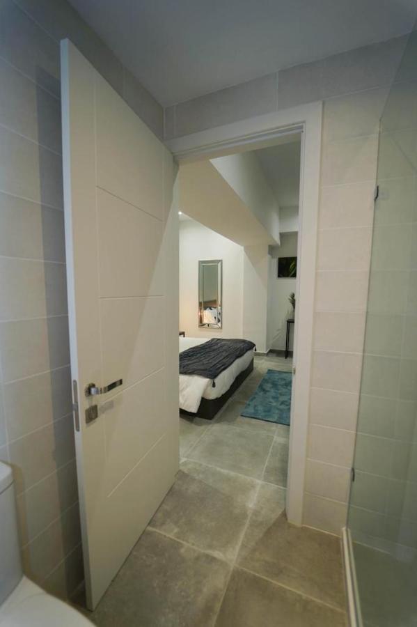 Private Rooms With Bathroom In La Valette Extérieur photo