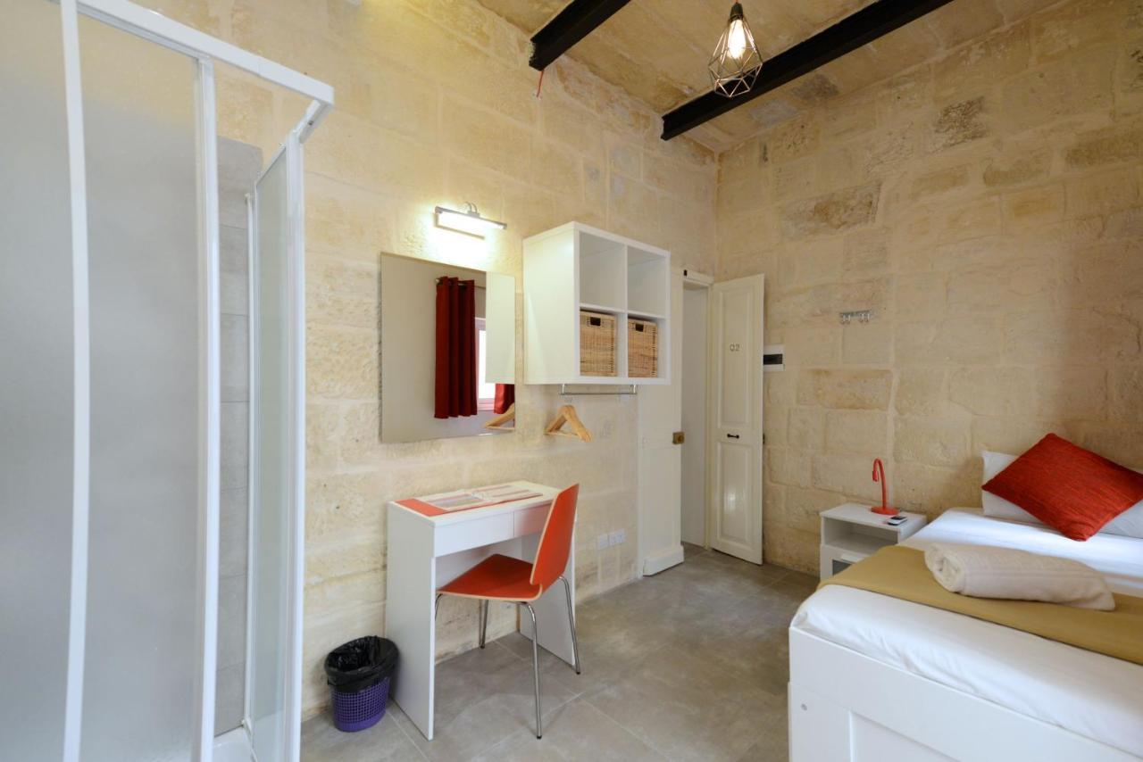Private Rooms With Bathroom In La Valette Extérieur photo