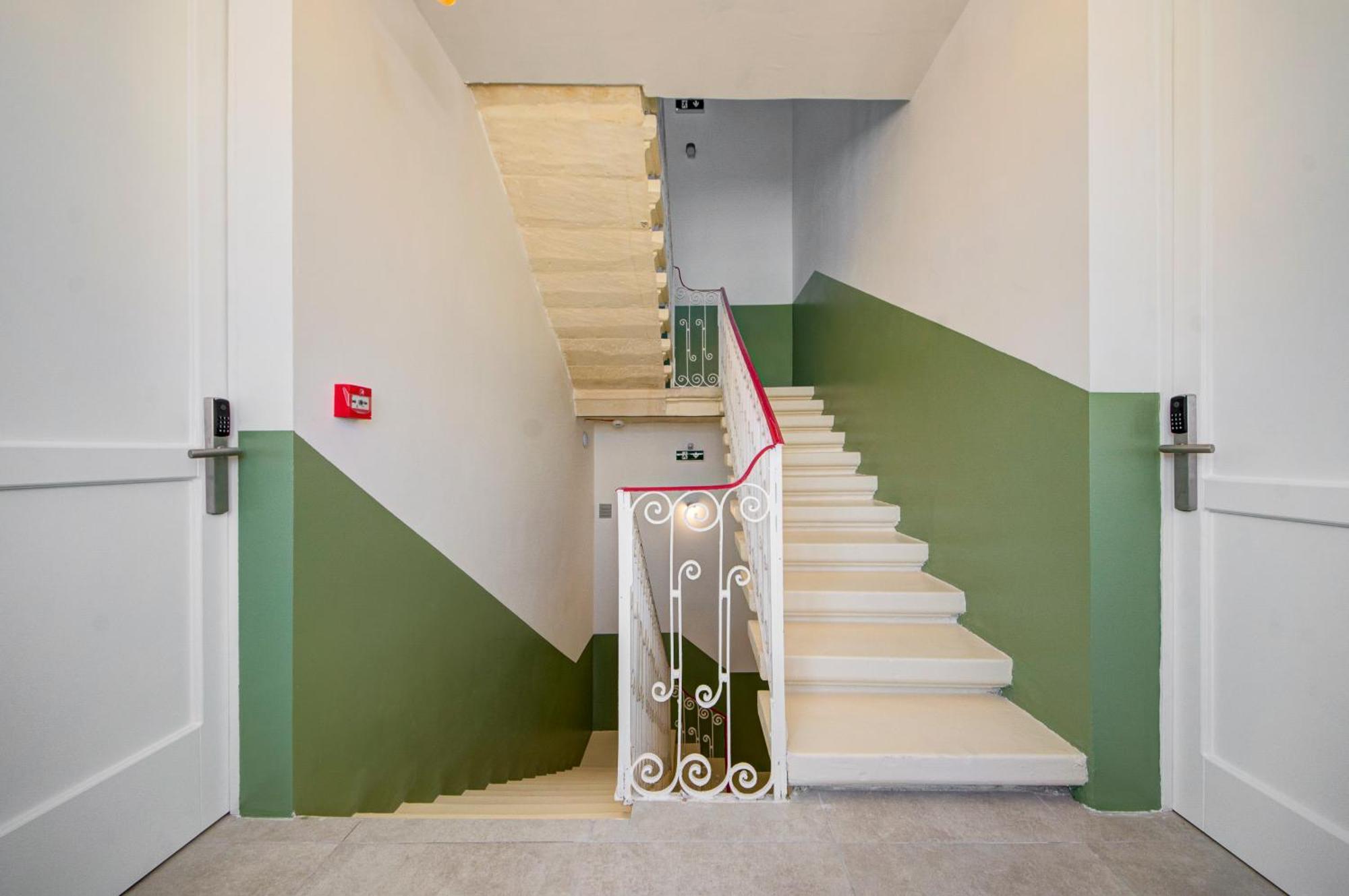 Private Rooms With Bathroom In La Valette Extérieur photo